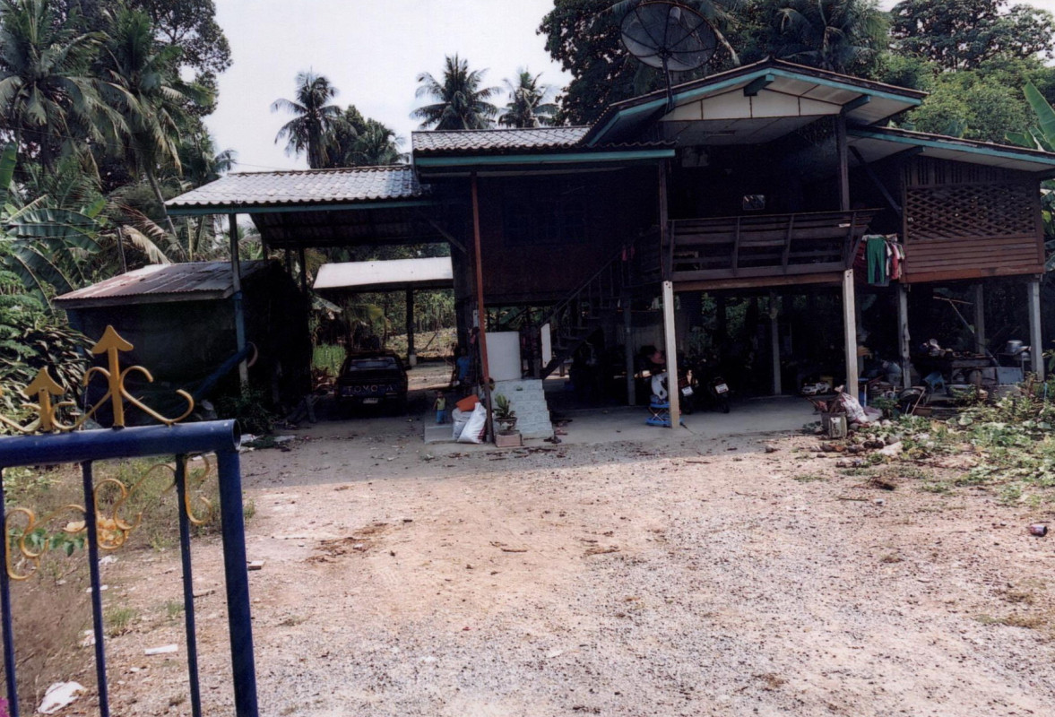 Single house Chai Nat Sankhaburi Bang Khut 841200