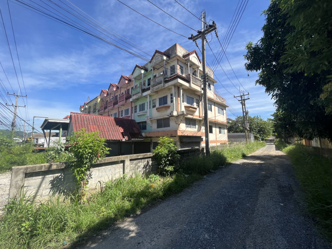 Commercial building Nakhon Ratchasima Pak Chong Phaya Yen 2520000