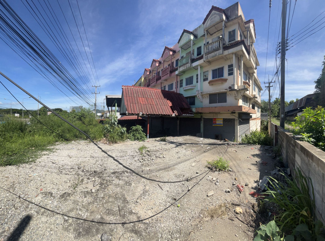 Commercial building Nakhon Ratchasima Pak Chong Phaya Yen 2520000