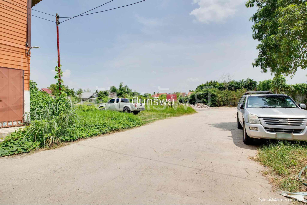 Residential land/lot Chiang Mai Mueang Chiang Mai Tha Sala 134783000