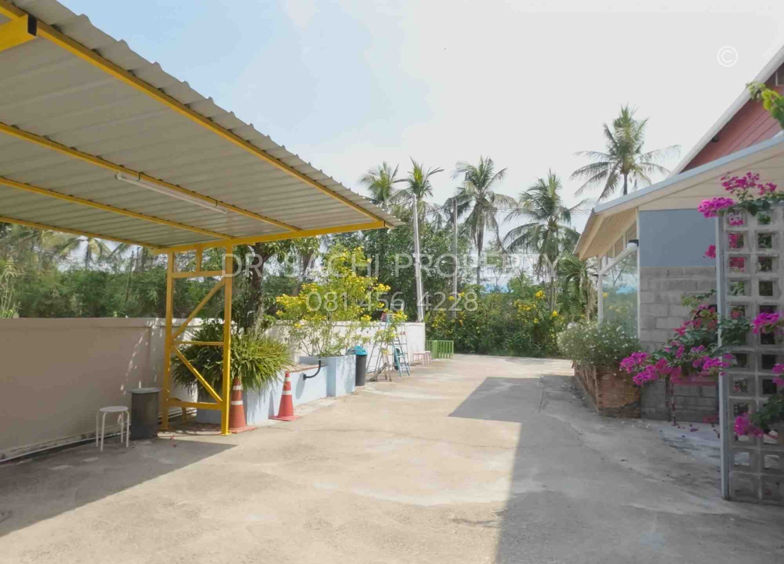 Single house House for sale in Lamphun City 122.7 Sq. wa., with a good atmosphere. Lamphun Mueang Lamphun Nai Mueang 6500000