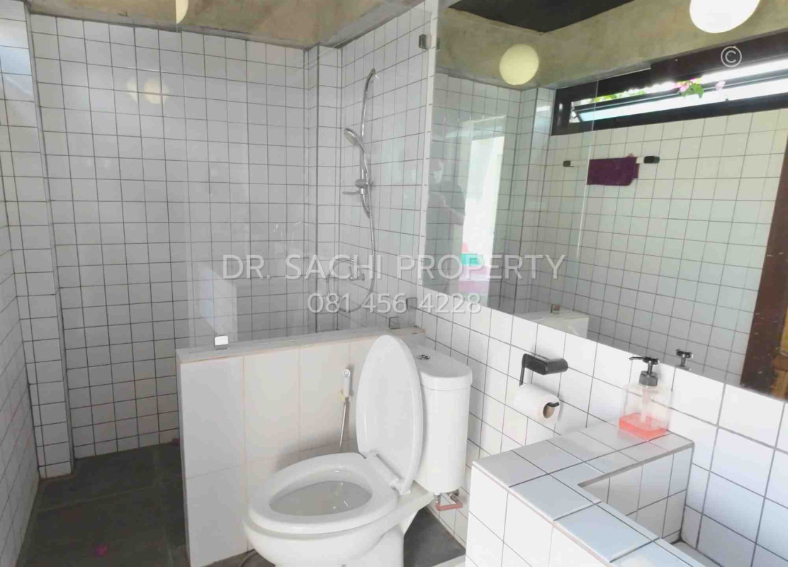 Single house House for sale in Lamphun City 122.7 Sq. wa., with a good atmosphere. Lamphun Mueang Lamphun Nai Mueang 6500000