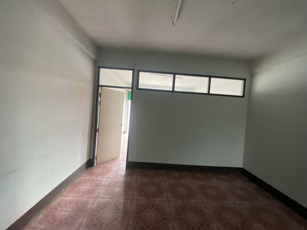 Commercial building Si Sa Ket Mueang Si Sa Ket Mueang Nuea 3150000