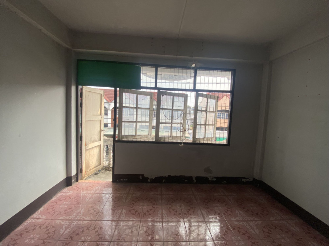 Commercial building Si Sa Ket Mueang Si Sa Ket Mueang Nuea 3150000
