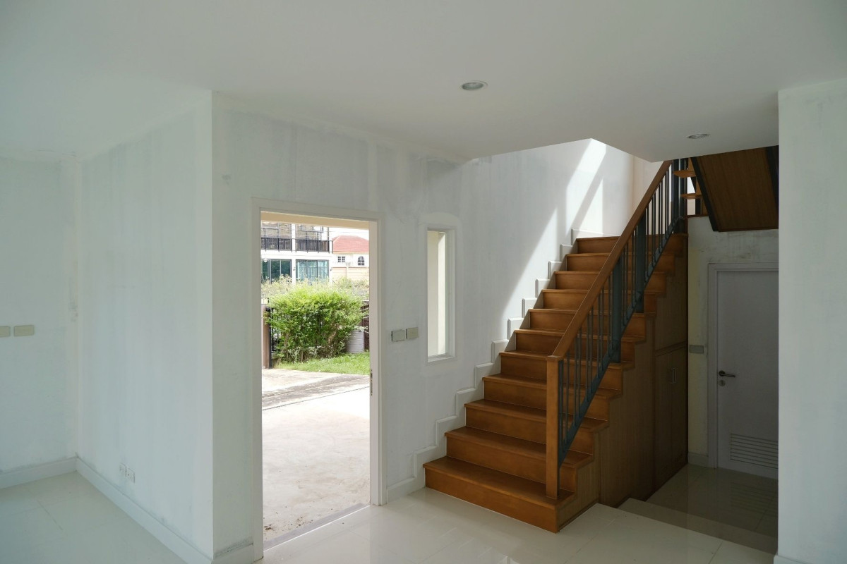 Single house Bangkok Bang Khae Bang Phai 9750000