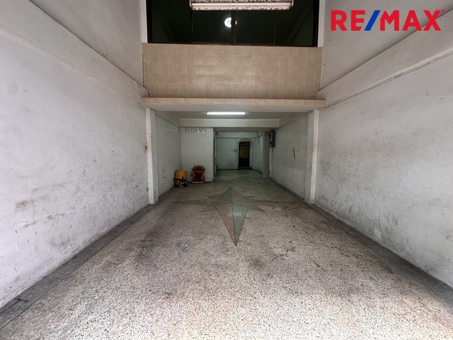 Commercial building Bangkok Bangkok Yai Wat Tha Phra 2550000