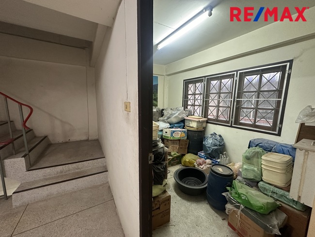 Commercial building Bangkok Bangkok Yai Wat Tha Phra 2550000