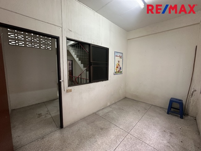 Commercial building Bangkok Bangkok Yai Wat Tha Phra 2550000
