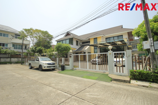 Single house Bangkok Taling Chan Bang Ramat 17800000