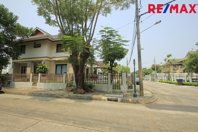 Single house Bangkok Taling Chan Bang Ramat 17800000