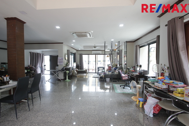 Single house Bangkok Taling Chan Bang Ramat 17800000