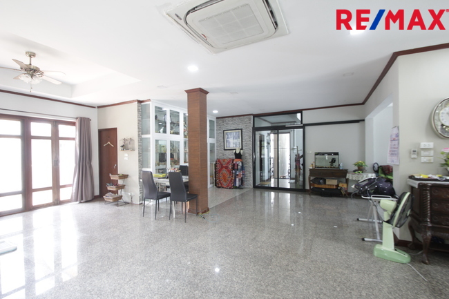 Single house Bangkok Taling Chan Bang Ramat 17800000