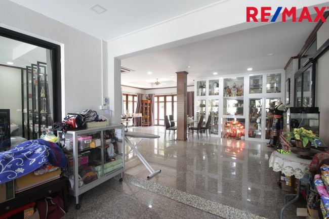 Single house Bangkok Taling Chan Bang Ramat 17800000