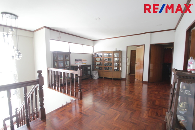 Single house Bangkok Taling Chan Bang Ramat 17800000