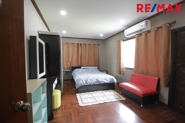 Single house Bangkok Taling Chan Bang Ramat 17800000