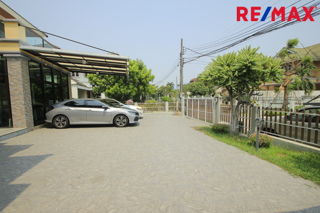 Single house Bangkok Taling Chan Bang Ramat 17800000