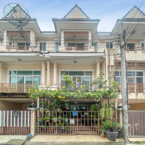 ทาวน์เฮ้าส์ ซอยนวนิช ปากเกร็ด นนทบุรี ปากเกร็ด บางพูด 2990000