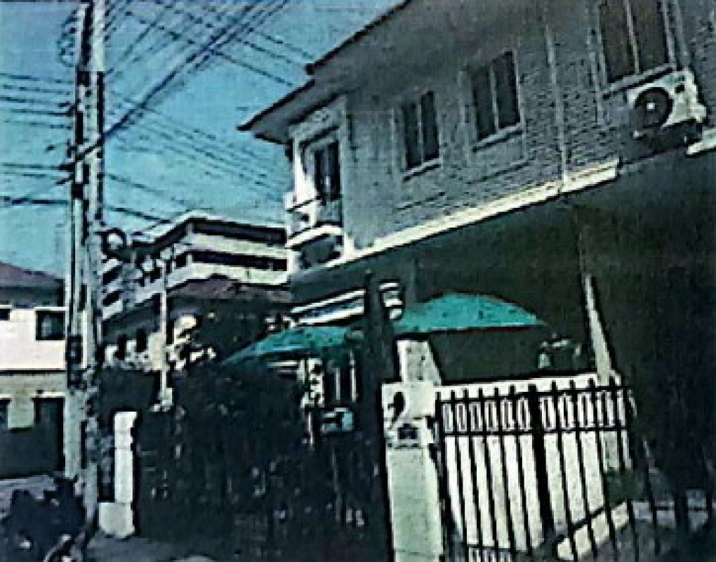 ทาวน์เฮ้าส์ ปทุมธานี เมืองปทุมธานี บ้านกลาง 1325185