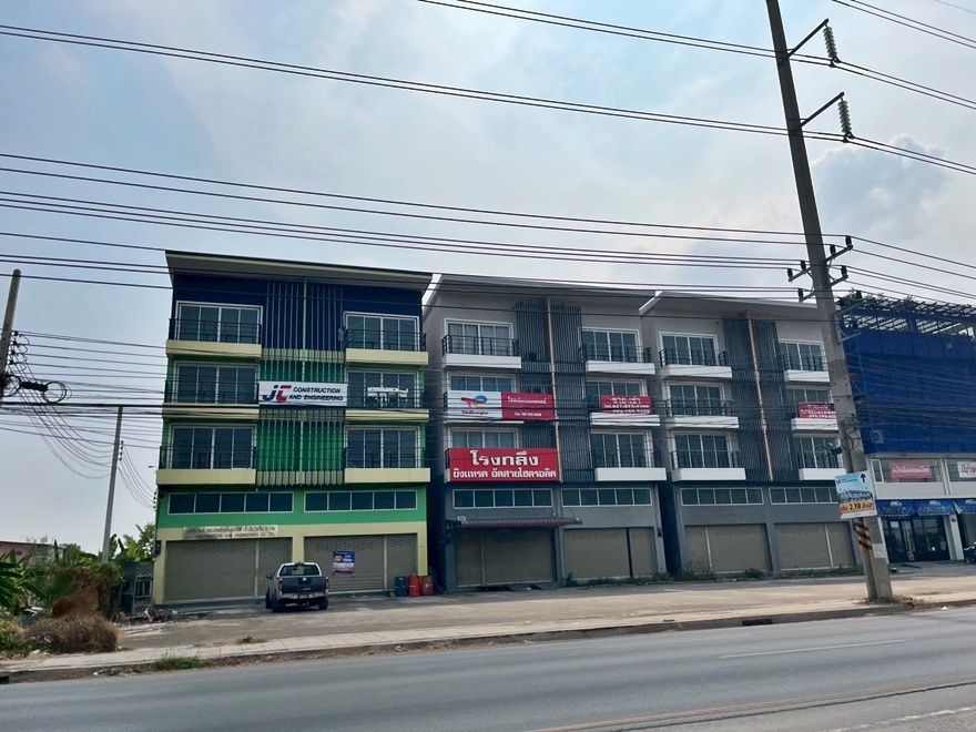 Commercial building Pathum Thani Khlong Luang Khlong Si 8415000