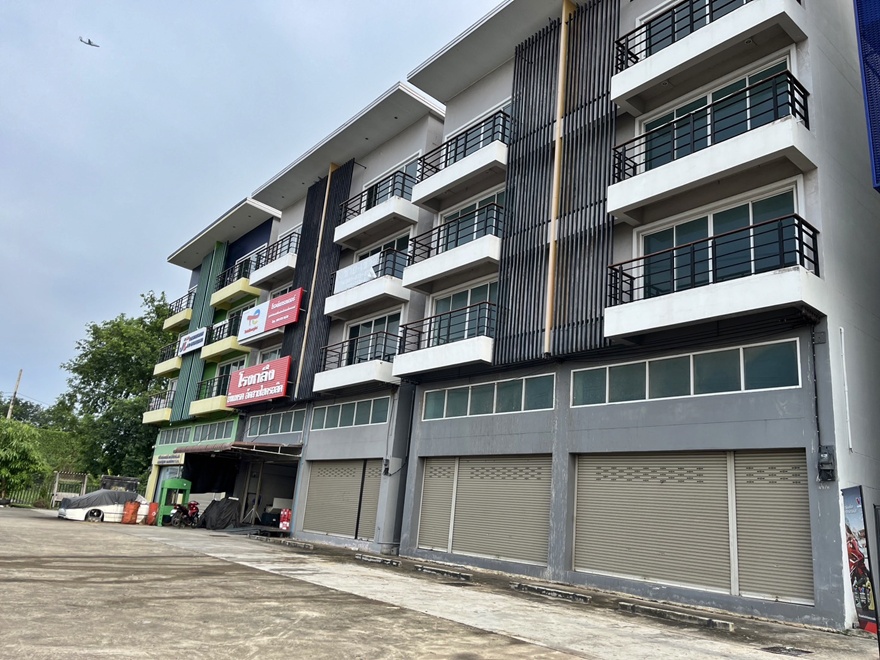 Commercial building Pathum Thani Khlong Luang Khlong Si 8415000
