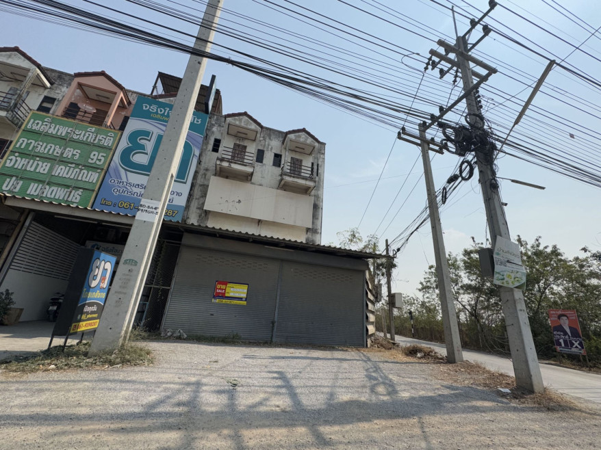 Commercial building Saraburi Chaloem Phra Kiat Khao Din Phatthana 6300000