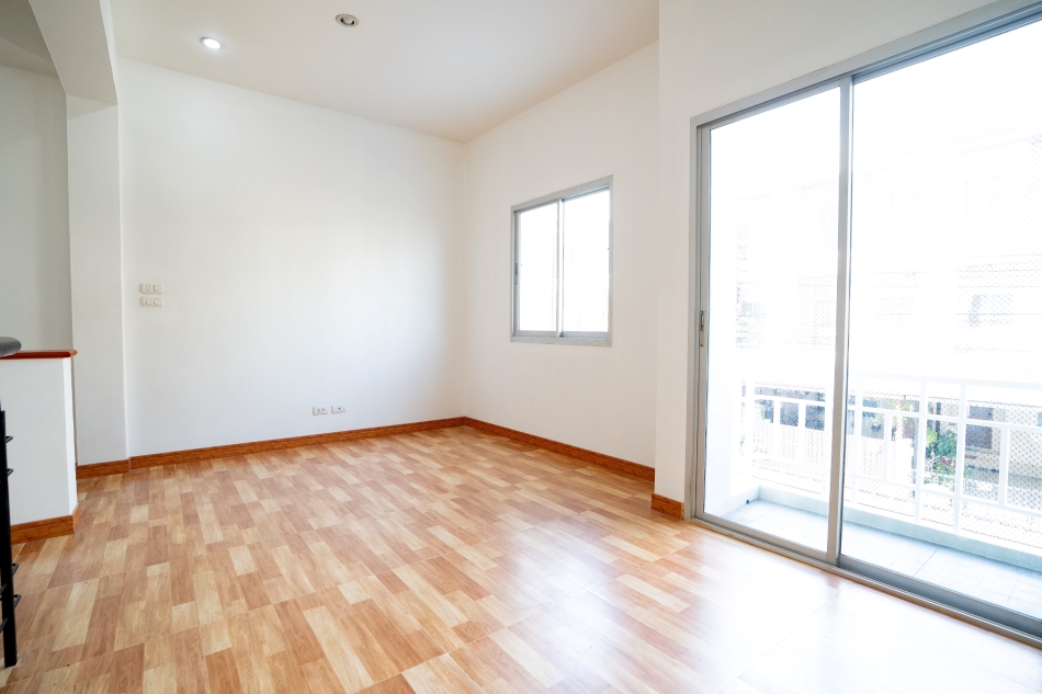 Townhouse Urbantara Bangkok Thung Khru Thung Khru 3190000