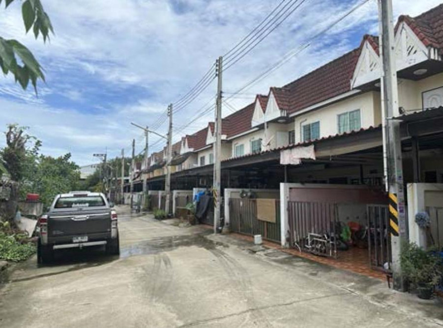Townhouse Chon Buri Si Racha Bueng 1450000