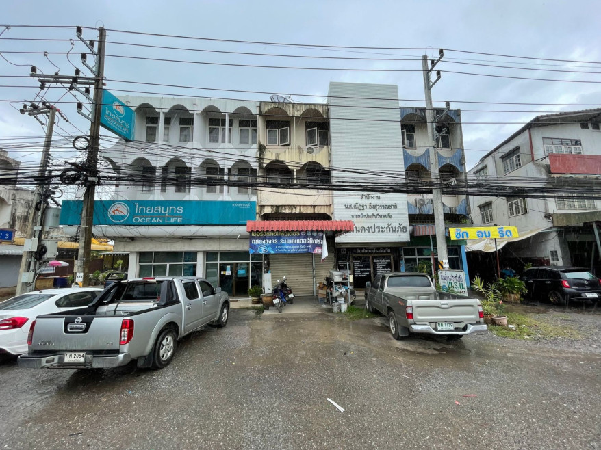 Commercial building Prachuap Khiri Khan Pran Buri Khao Noi 0