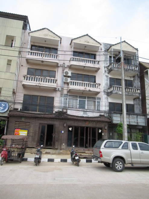 Commercial building Krabi Ko Lanta Sala Dan 6825000