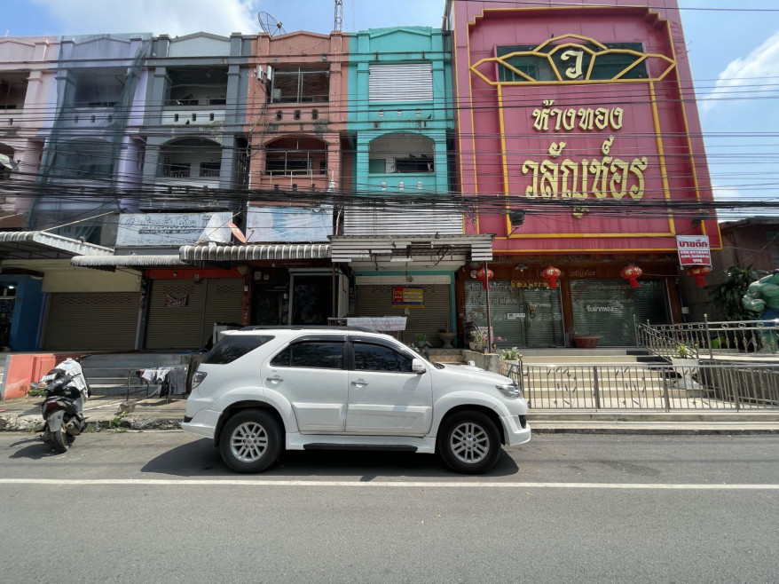Commercial building Nakhon Ratchasima Pak Chong Nong Sarai 6300000