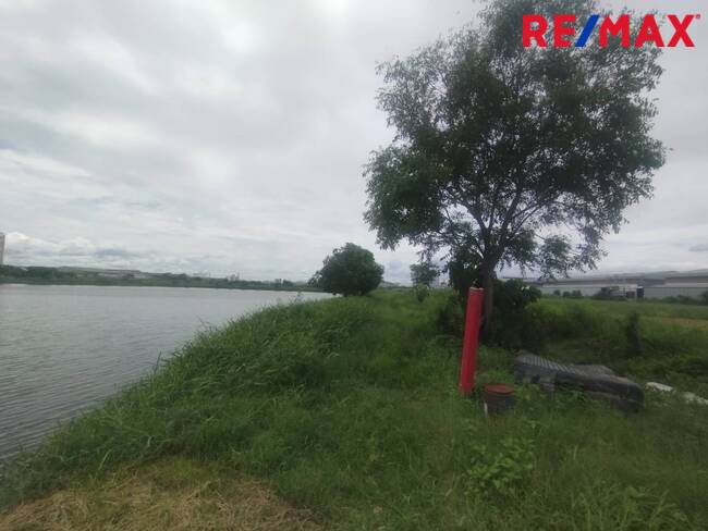 ที่ดินเปล่า สมุทรปราการ บางพลี บางพลีใหญ่ 300000000