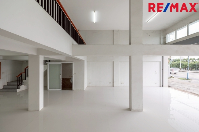 Commercial building Samut Sakhon Krathum Baen Suan Luang 10900000