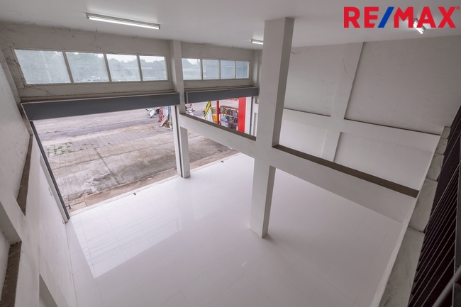 Commercial building Samut Sakhon Krathum Baen Suan Luang 10900000