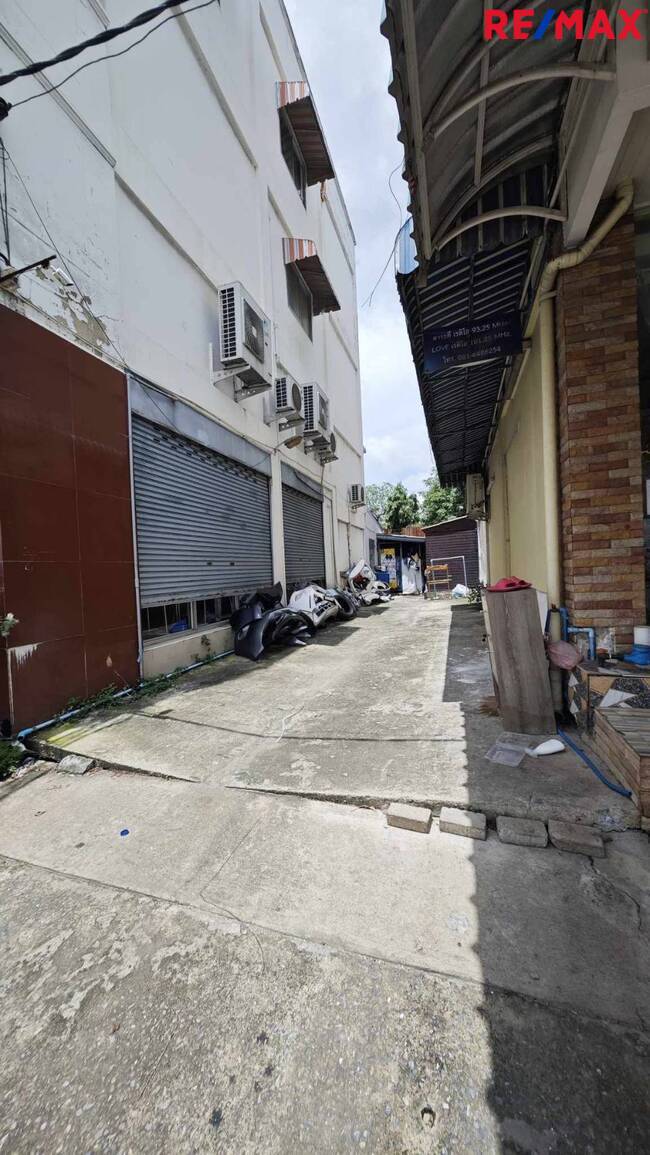 Commercial building Nonthaburi Pak Kret Ban Mai 5500000