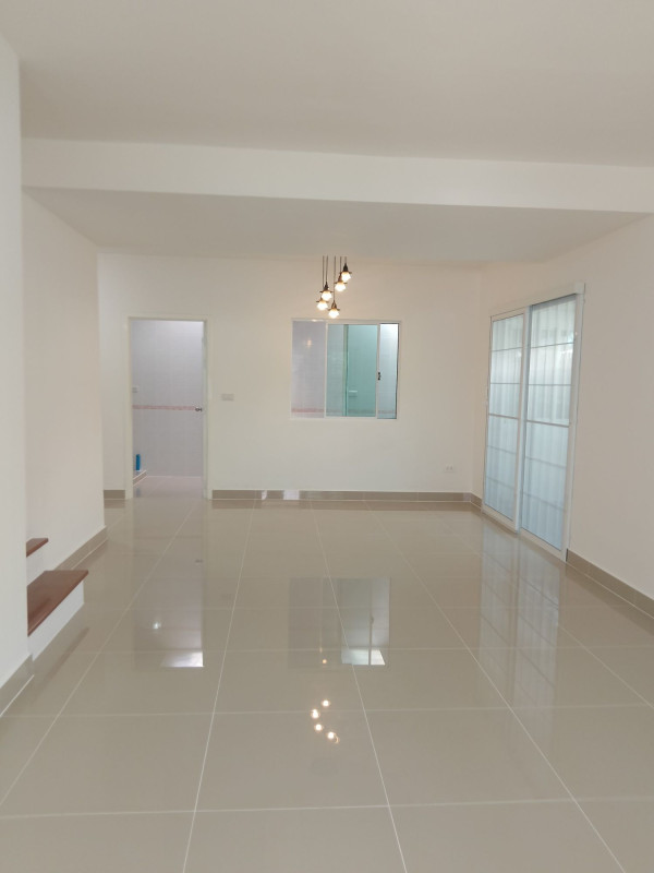 Townhouse Pathum Thani Mueang Pathum Thani Bang Kadi 2690000