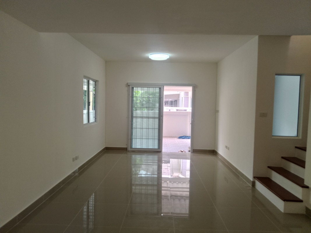Townhouse Pathum Thani Mueang Pathum Thani Bang Kadi 2690000
