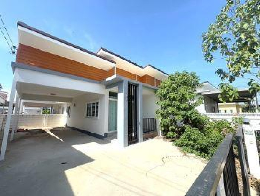Single house Loburi Phatthana Nikhom Chong Sarika 1970000