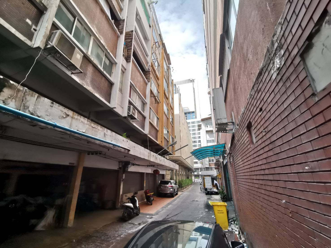 Commercial building Bangkok Phaya Thai Sam Sen Nai 49830000