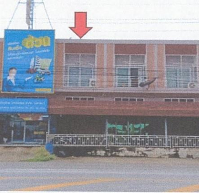 Commercial building Uthai Thani Nong Chang Nong Suang 2800000