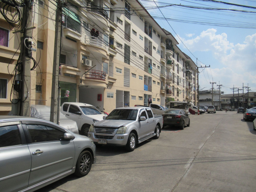 Condominium Pathum Thani Mueang Pathum Thani Bang Khu Wat 254000