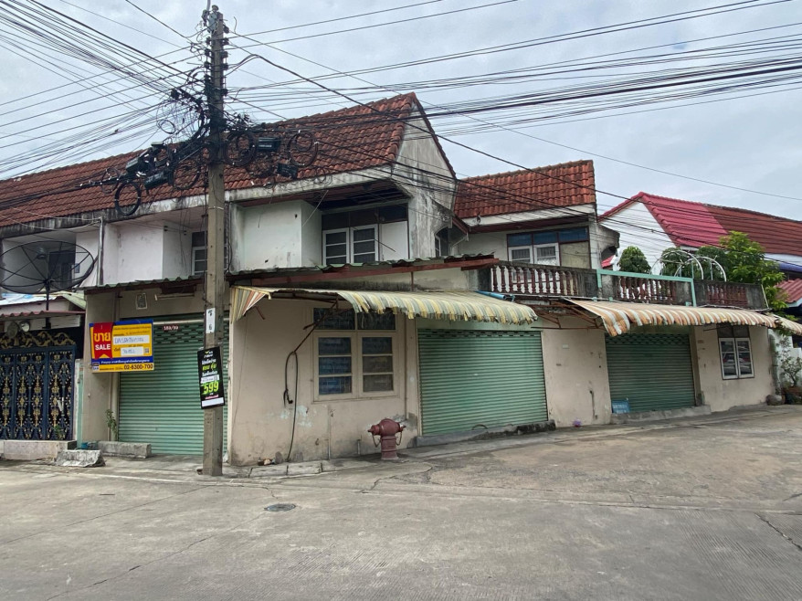 Townhouse Samut Prakan Phra Samut Chedi Pak Khlong Bang Pla Kot 1680000