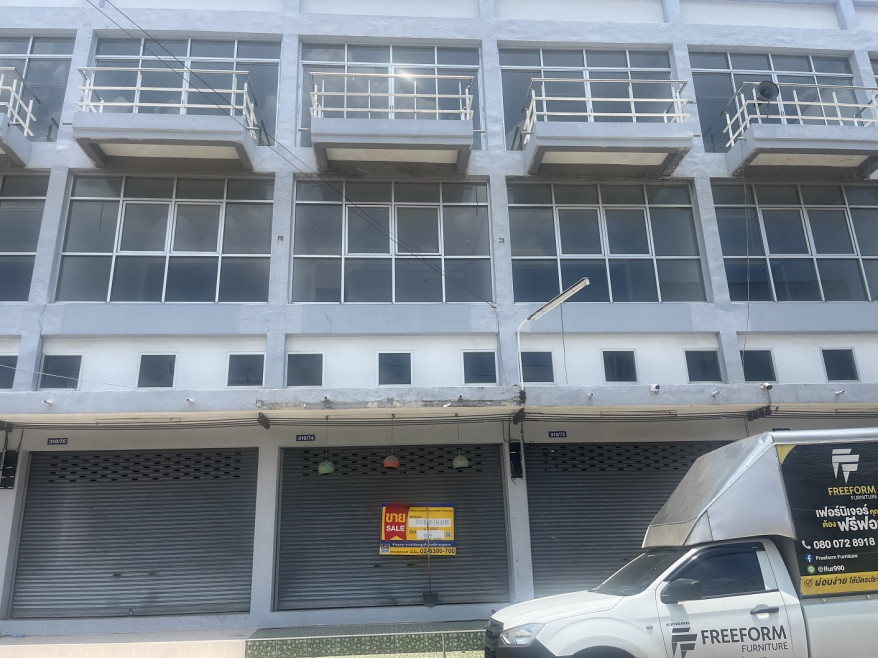 Commercial building Samut Sakhon Krathum Baen Khlong Maduea 2940000