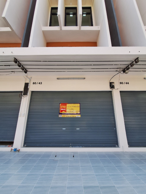 Commercial building Bangkok Phasi Charoen Bang Duan 3200000