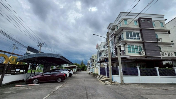 ทาวน์เฮ้าส์ กรุงเทพมหานคร ลาดกระบัง คลองสามประเวศ 18500000