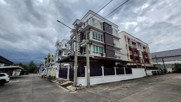 ทาวน์เฮ้าส์ กรุงเทพมหานคร ลาดกระบัง คลองสามประเวศ 18500000