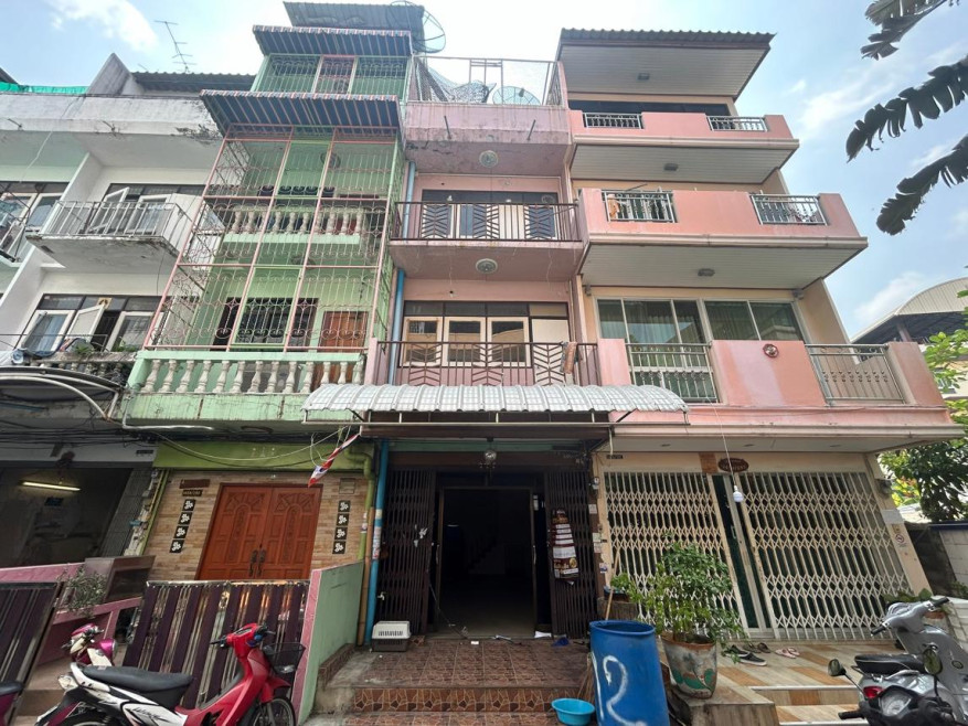 Commercial building Bangkok Huai Khwang Huai Khwang 4500000