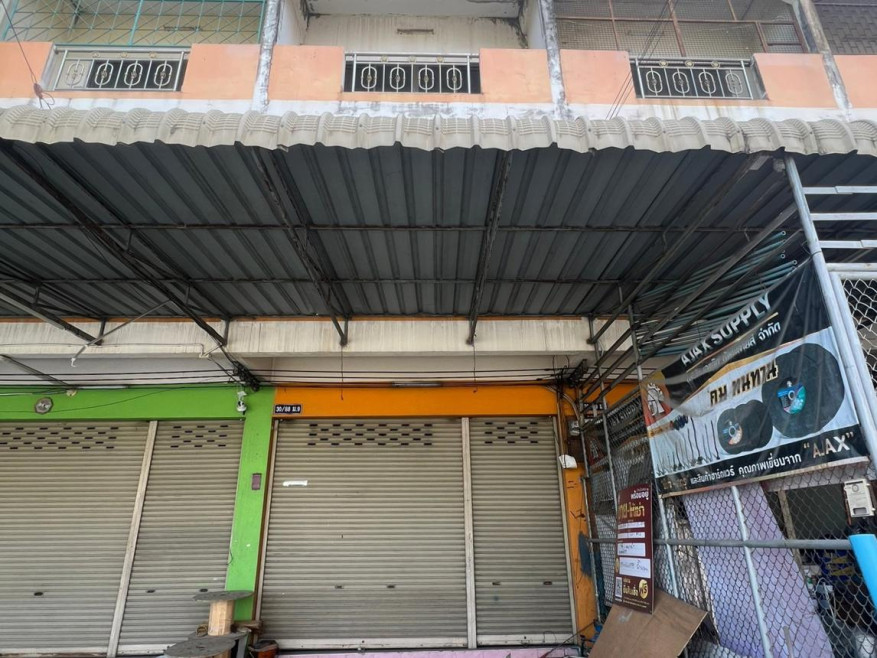 Commercial building Chon Buri Phan Thong Phan Thong 3300000