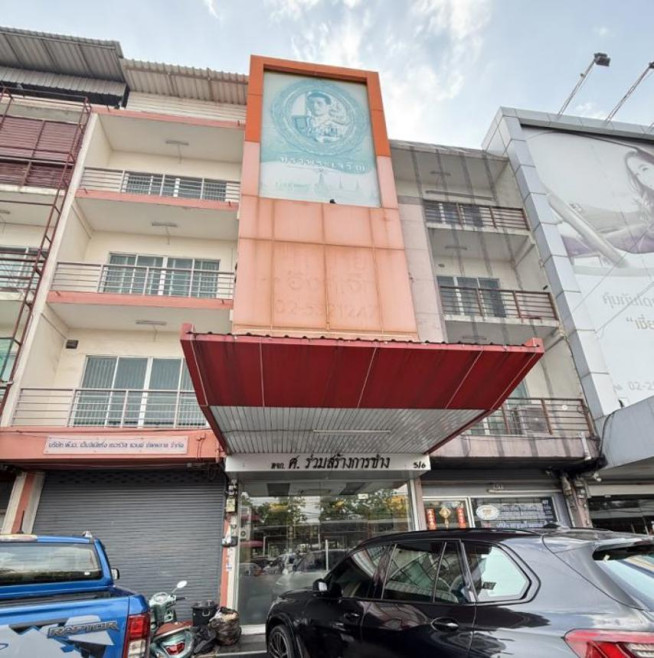 อาคารพาณิชย์ โฮมอินทาวน์ กรุงเทพมหานคร ดอนเมือง สีกัน 8000000