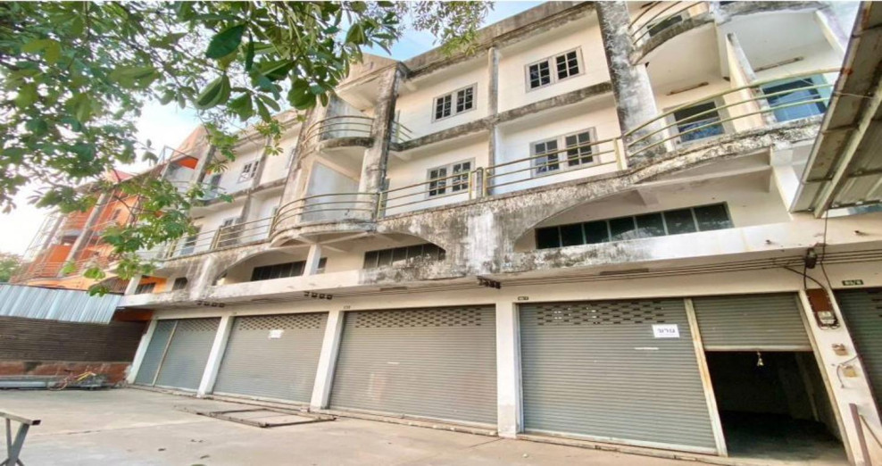 Commercial building Uttaradit Mueang Uttaradit Pa Sao 7200000