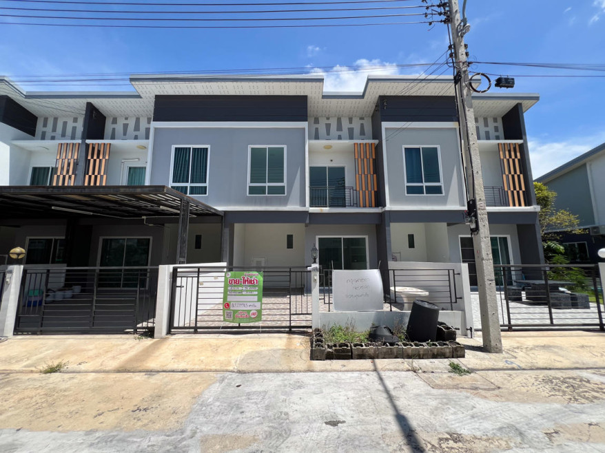 Townhouse Pathum Thani Khlong Luang Khlong Sam 2400000